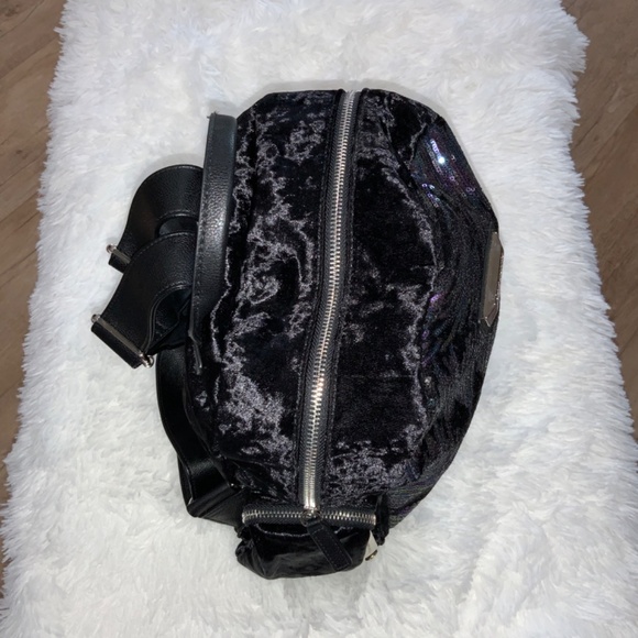 NWOT Steve Madden backpack extremely cute. No call outs. - Picture 5 of 12